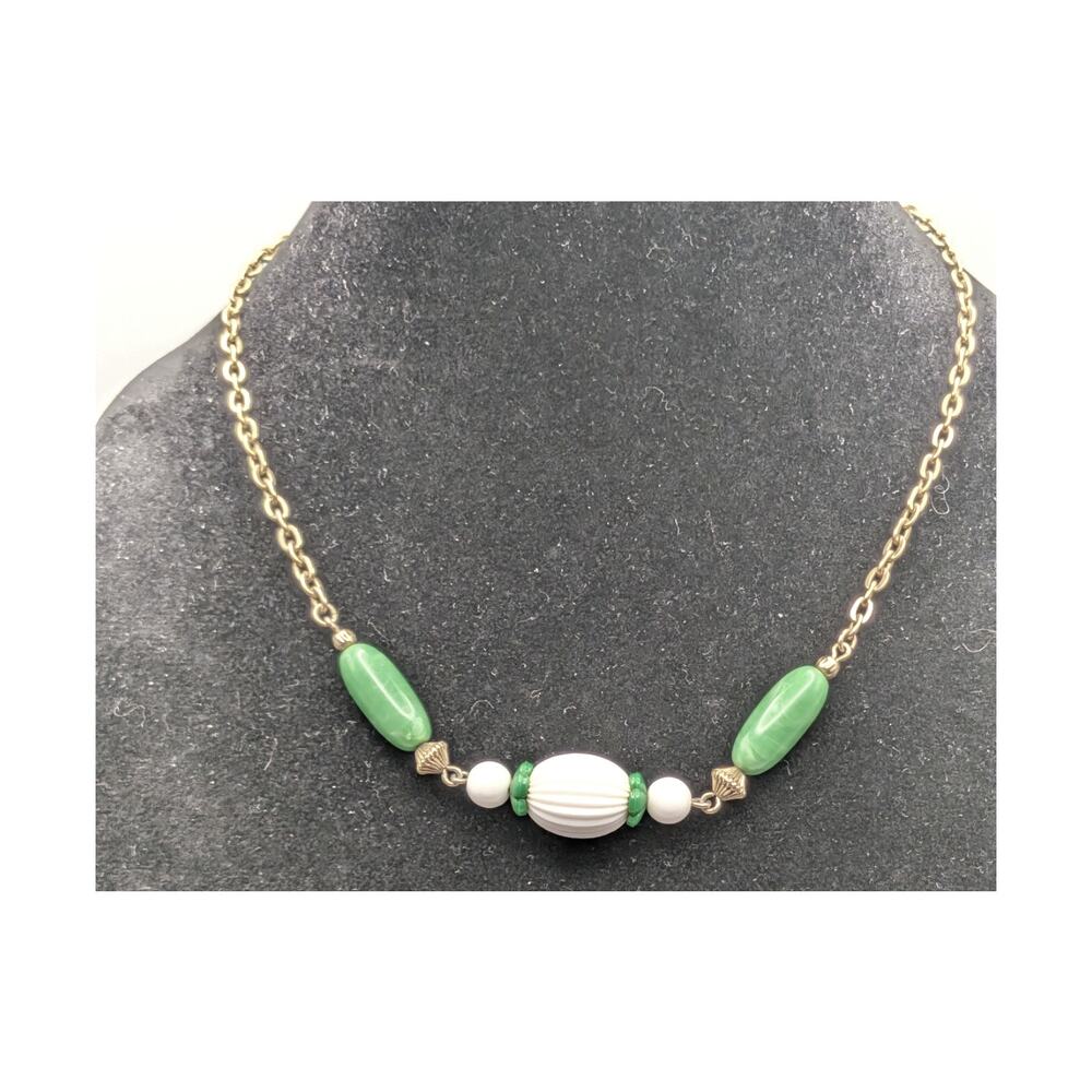 AVON Green White Lucite Beads Gold Tone Chain Necklace Retro Vintage 22in